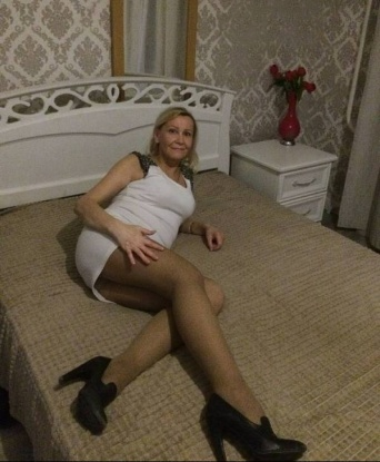 Я изысканная и страстная леди, покоряющая твои самые сокровенные желания. Встреча со мной - это миг, когда мир вокруг замирает и только ты и я остаемся. Мои нежные руки и стройная фигура наполнят тебя неподдельной радостью. Я искусная любовница, умелая массажистка и воплощение твоих эротических фантазий. Живу в Москве и могу пригласить к себе или поехать к тебе. Уверена, что встреча со мной станет для тебя незабываемым приключением. Мой опыт и красота увлекут тебя в мир наслаждения и безудержного удовольствия. Твои желания - моя главная цель, и я готова выполнить их с теплотой и страстью. Отзывы о моей работе лишь подтверждают мою мастерство и профессионализм. С нетерпением жду нашей встречи и не могу дождаться, чтобы удовлетворить тебя, как никто другой. 🌹💋🔥 Анжела