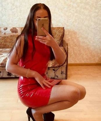 Живу в Москве, где мои услуги доступны для истинных ценителей. Приглашаю тебя окунуться в мир страсти и наслаждения, где каждое наше совместное время будет наполнено жаркими эмоциями. Я уверена, что смогу доставить тебе удовольствие, наслаждаясь нашей встречей. Мои возможности безграничны, и я готова побаловать тебя своими пылкими ласками и интимными фантазиями. Мои отзывы говорят сами за себя - мои клиенты остаются в полном восторге от встреч со мной. Прикрепила фото, чтобы ты мог оценить мою привлекательность и страсть. Жду тебя для воплощения наших совместных фантазий. Неля